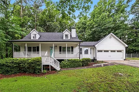806 Valley Run Dr, Bremen, GA 30110