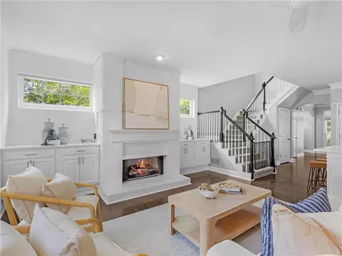 1452 Sylvan Cir, Atlanta, GA 30319