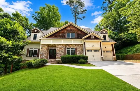 722 Iroquois Dr NE, Marietta, GA 30060