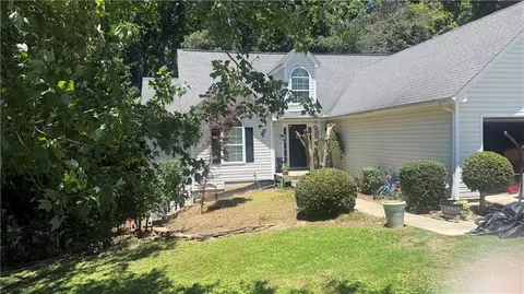 4724 Melbourne Trl, Flowery Branch, GA 30542