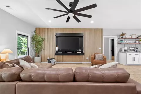 Living - 600 H D Atha, Monroe, GA 30655 photo 1 of 1