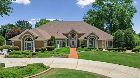 6090 Paddock Ln, Cumming, GA 30040
