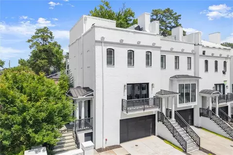 3667 Peachtree Rd NE # 1, Atlanta, GA 30319