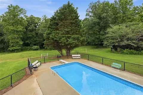 Exterior - 342 Miller Path, Temple, GA 30179 photo 4 of 11