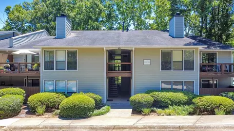 513 Park Ridge Cir, Marietta, GA 30068