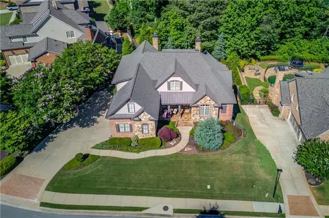 127 Slate Dr, Buford, GA 30518