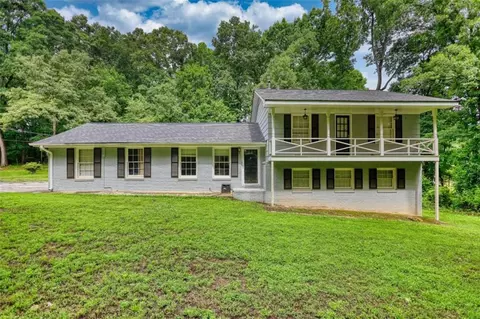 2394 Rockbridge Rd, Stone Mountain, GA 30087