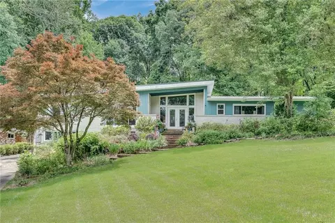 588 Kenilworth Cir, Stone Mountain, GA 30083