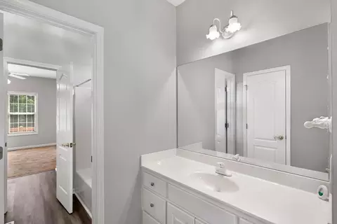 Bath - 3604 Maple Forge Ln, Gainesville, GA 30504 photo 1 of 7