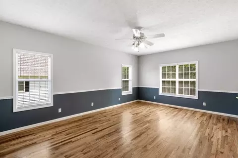 Living - 3604 Maple Forge Ln, Gainesville, GA 30504 photo 8 of 9