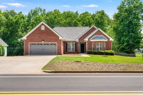 3604 Maple Forge Ln, Gainesville, GA 30504