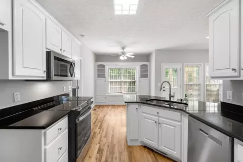 Kitchen - 3604 Maple Forge Ln, Gainesville, GA 30504 photo 2 of 4