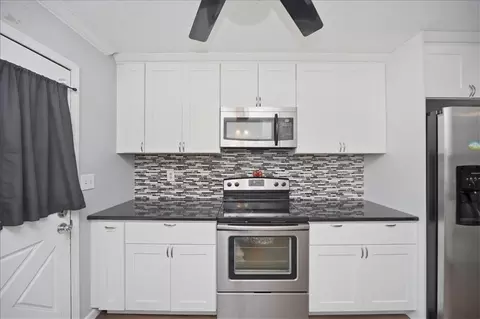 Kitchen - 6568 Randall Mark Dr, Morrow, GA 30260 photo 3 of 4