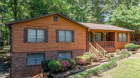 328 Lake Forest Dr, Acworth, GA 30102