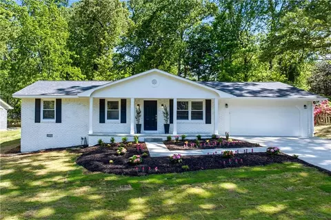 46 Hunting Creek Dr, Marietta, GA 30068