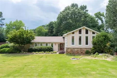 953 Hidden Hollow Dr, Marietta, GA 30068