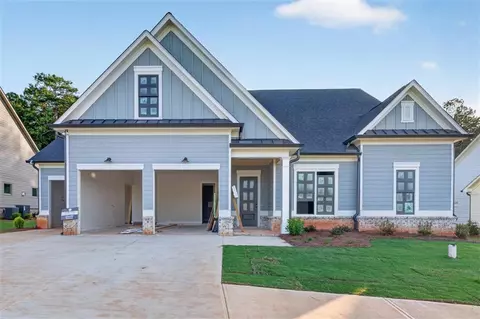 357 Lake Vista Dr, Statham, GA 30666