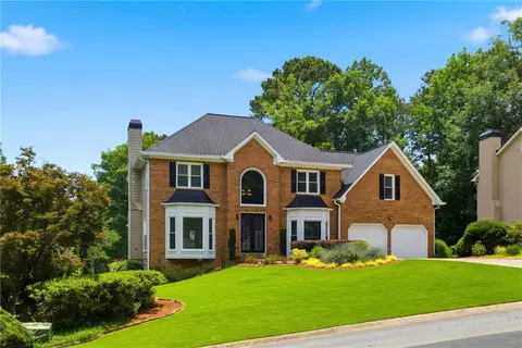 3328 Rough Creek Dr, Woodstock, GA 30189