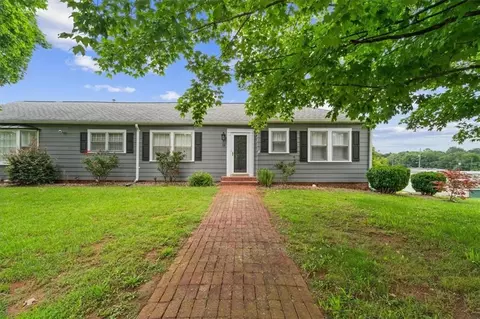 16 Bittings Ave, Summerville, GA 30747