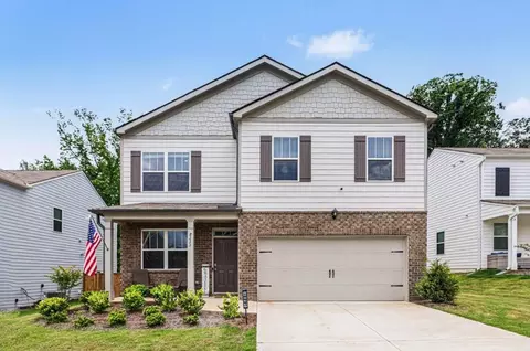 8233 Bluewater Dr, Fairburn, GA 30213