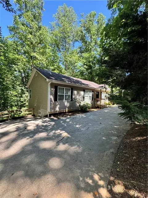 112 Price Ln, Dahlonega, GA 30533