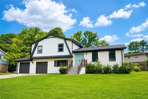 3862 Northstrand Dr, Decatur, GA 30035