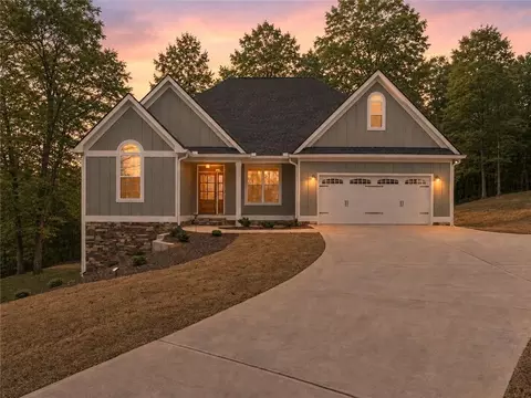 49 Caspian Trl, Ellijay, GA 30536