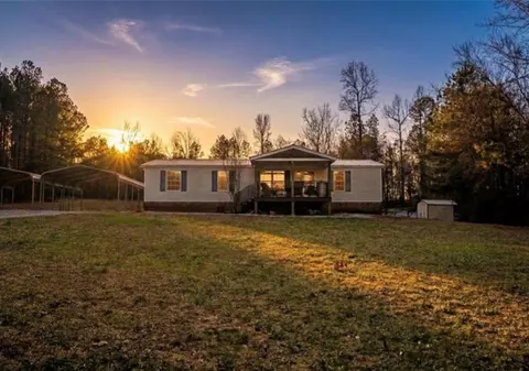 7328 Freeman Rd, Cumming, GA 30028