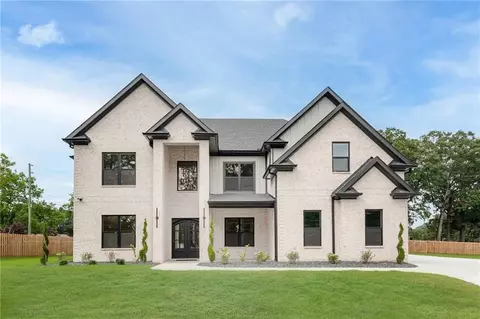 2210 Ridgedale Dr, Grayson, GA 30017