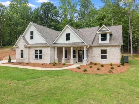 439 Oak Ridge Dr, Maysville, GA 30558