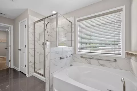 Bath - 1192 Lanier Willow Path, Buford, GA 30518 photo 5 of 6