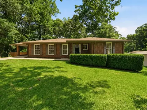 61 Barrett Cir SE, Marietta, GA 30060