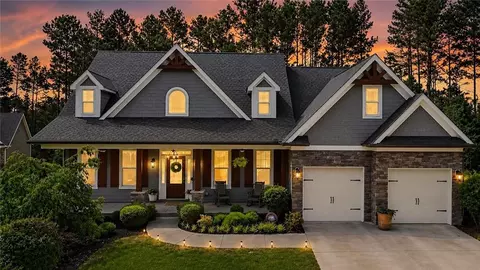 54 Dupont Ct, Dallas, GA 30132