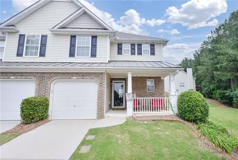 417 Red Coat Ln, Woodstock, GA 30188