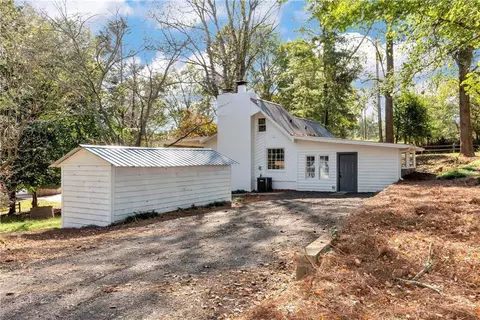 Exterior - 75 Lake Dr, Dawsonville, GA 30534 photo 2 of 19