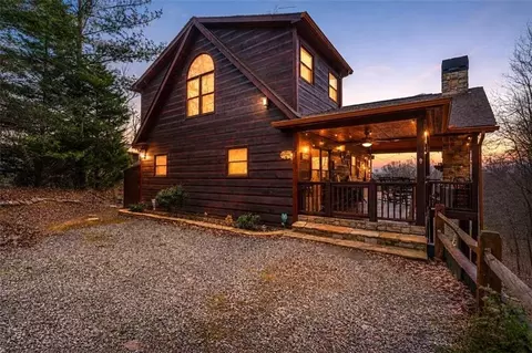 97 Fox Mountain Crossing Rd, Blue Ridge, GA 30513