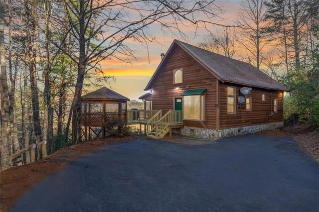 517 Ridge Rd, Blue Ridge, GA 30513