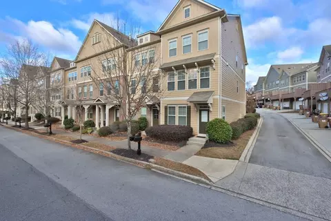 501 Grove Field Ct, Suwanee, GA 30024