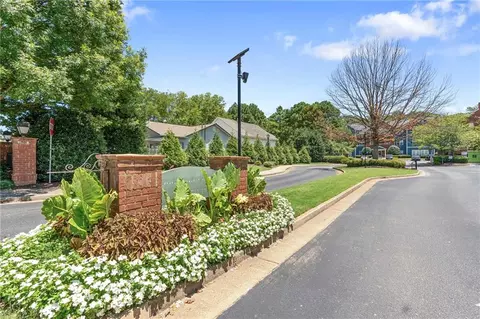 3300 Dogwood Dr #311, Hapeville, GA 30354