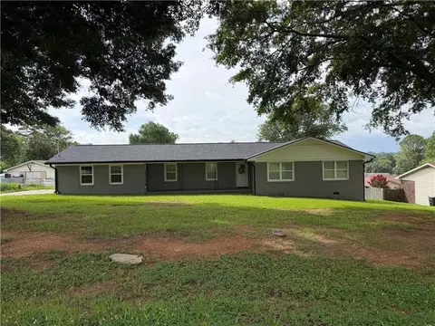 618 Hillside Dr, Cedartown, GA 30125