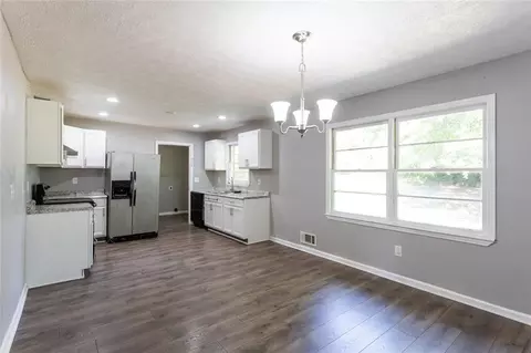 908 E Marable St, Monroe, GA 30656 photo 6