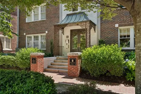 22 Collier Rd NW #7, Atlanta, GA 30309