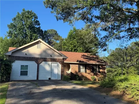 523 Ansley Brook Dr, Lawrenceville, GA 30044