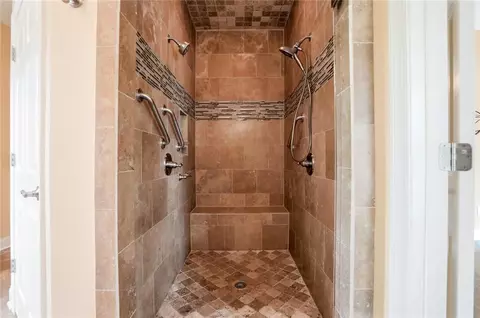 Bath - 6144 Brookhaven Cir, Duluth, GA 30097 photo 2 of 4