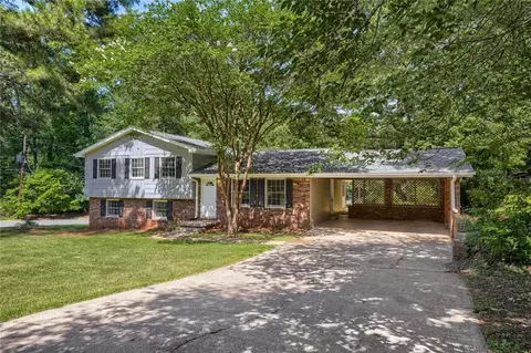 7418 Rountree Dr, Riverdale, GA 30274