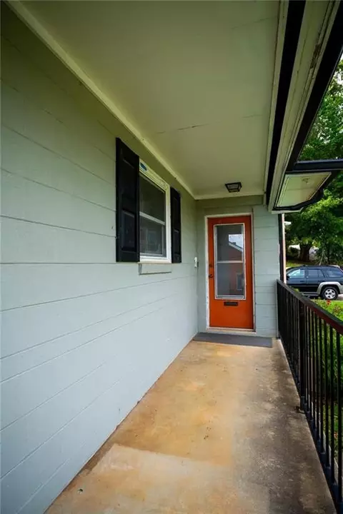 Exterior - 202 S Sage St S, Toccoa, GA 30577 photo 5 of 10