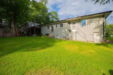 Exterior - 202 S Sage St S, Toccoa, GA 30577 photo 8 of 10
