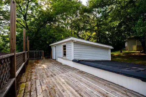 Exterior - 202 S Sage St S, Toccoa, GA 30577 photo 3 of 10