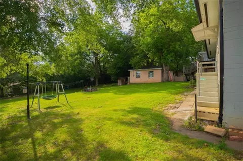 Exterior - 202 S Sage St S, Toccoa, GA 30577 photo 9 of 10