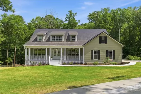 306 Oak Ridge Dr, Maysville, GA 30558